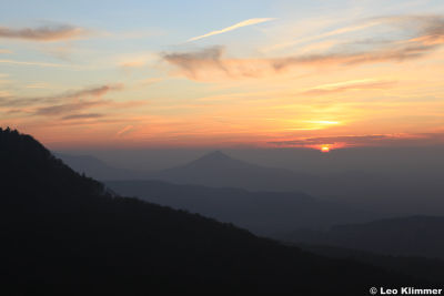 7.2. Albtrauf mit Burg Hohenzollern IMG_2193.jpg
